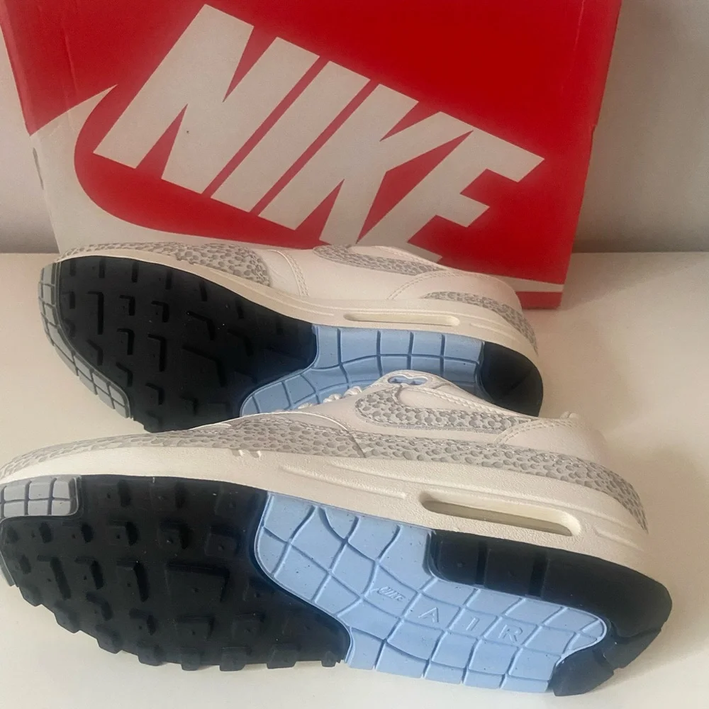 Nike Air Max 1 Safari Summit White phantom Women's Sneakers Size 7 (FB5059-100)